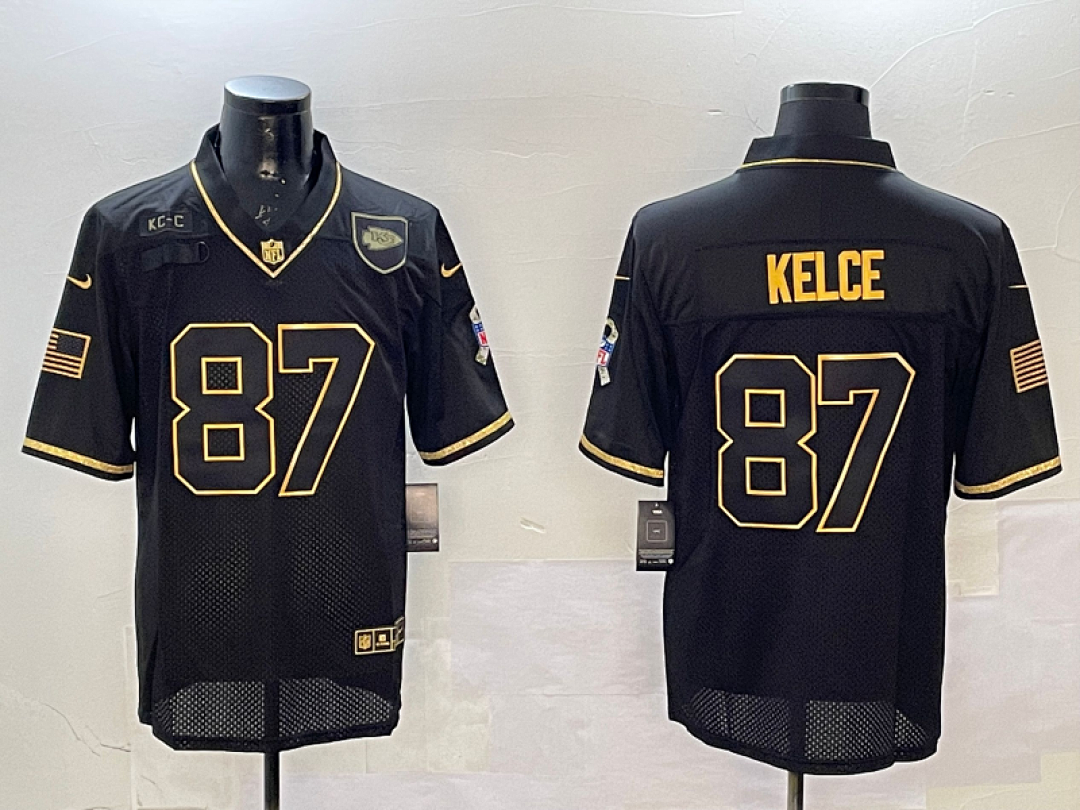 Kansas City Chiefs — Salute to Service Letras Doradas