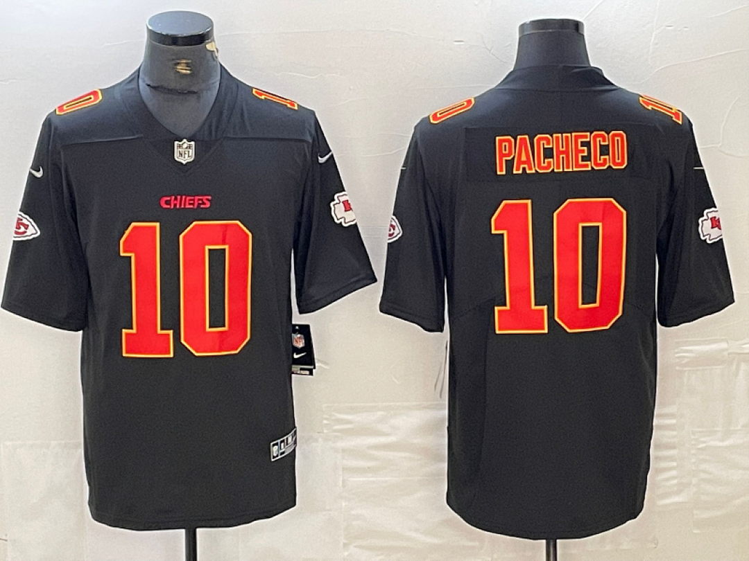 Kansas City Chiefs — Negro Fashion Letras Doradas